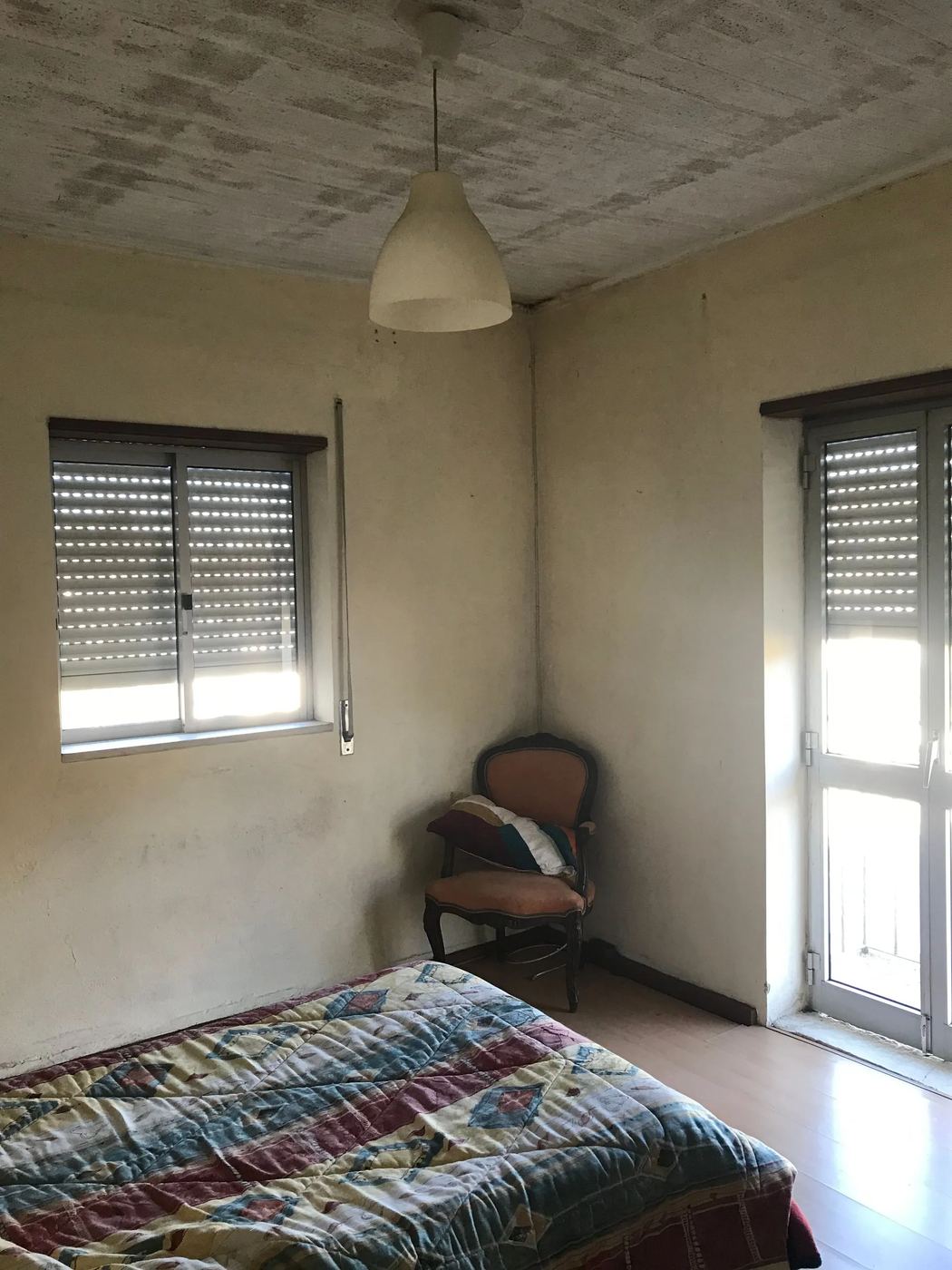 Quarto antes da pintura e remodelação — Urbanever